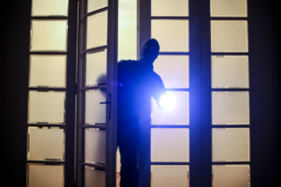 Home intrusion theft safety tips and advice to keep family safe