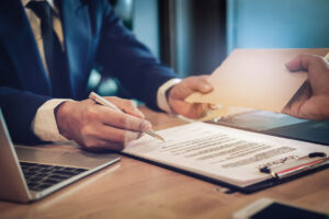 How Much Does It Cost to Hire a Personal Injury Lawyer?