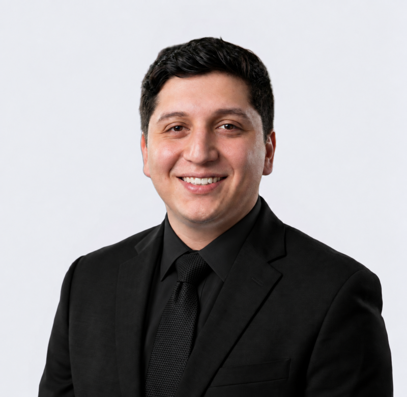  Daniel Salgado - Coordinador de admisión